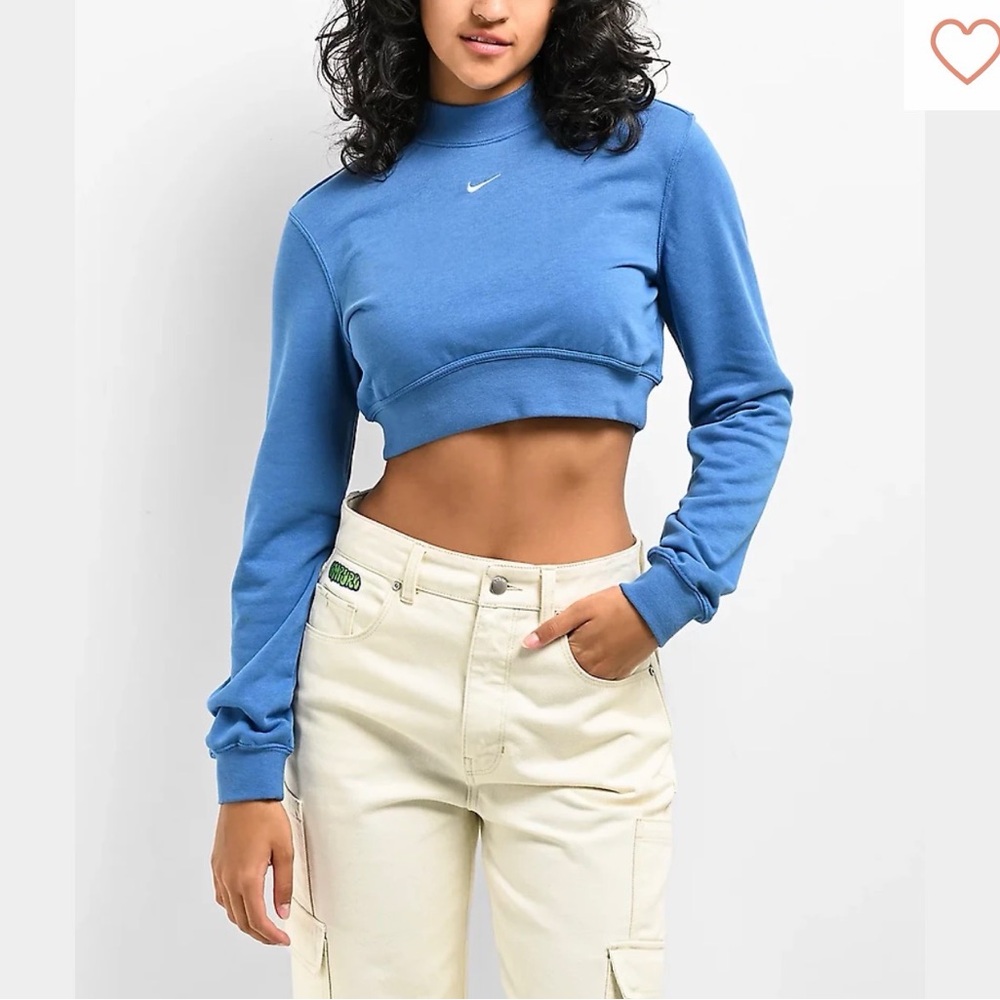 Nike Women's Sky Blue Crop Top